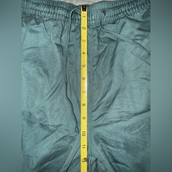 Lands End Teal Green Cargo Pants. Size 8. EUC - Picture 7 of 16